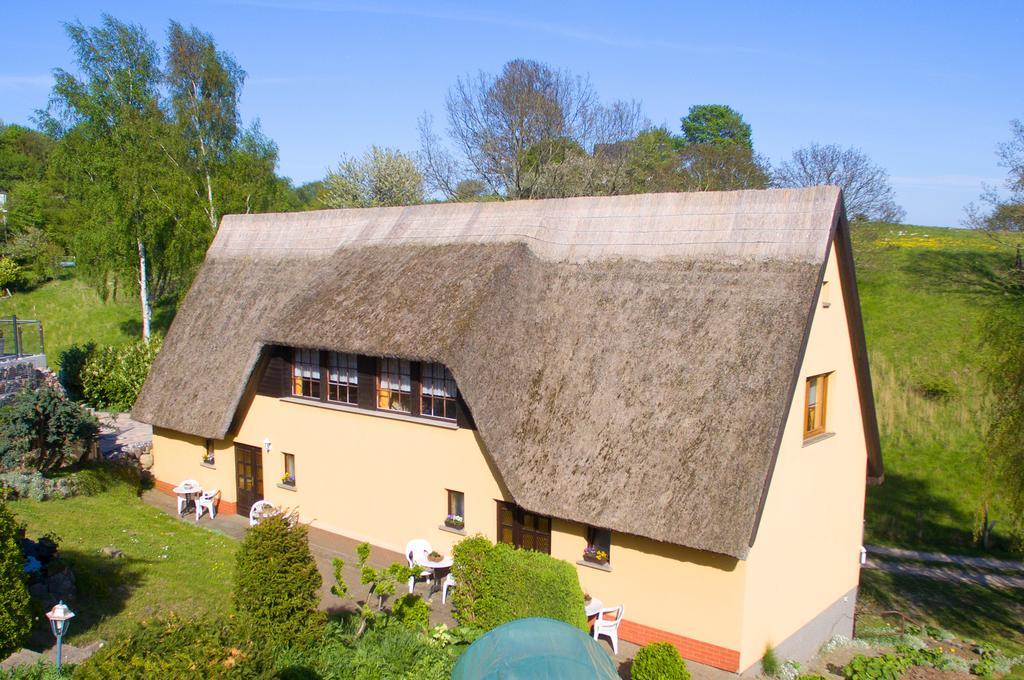 Ferien Unterm Reetdach In Goehren Goehren (Ruegen) Exterior foto