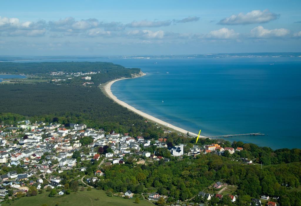 Ferien Unterm Reetdach In Goehren Goehren (Ruegen) Exterior foto