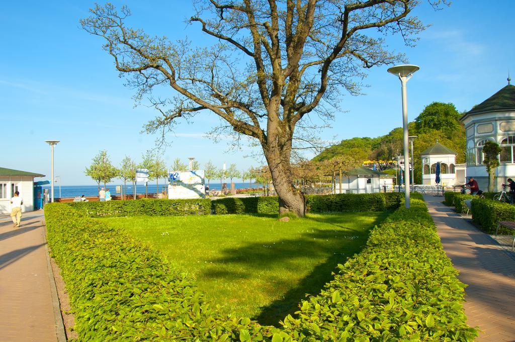 Ferien Unterm Reetdach In Goehren Goehren (Ruegen) Exterior foto