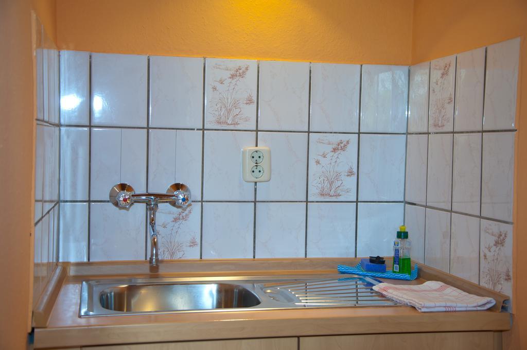 Ferien Unterm Reetdach In Goehren Goehren (Ruegen) Exterior foto