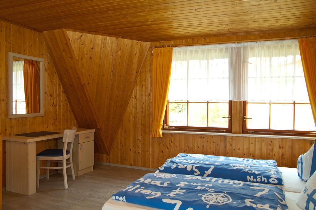 Ferien Unterm Reetdach In Goehren Goehren (Ruegen) Exterior foto