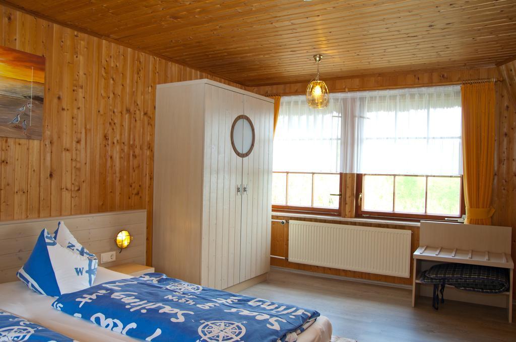Ferien Unterm Reetdach In Goehren Goehren (Ruegen) Exterior foto