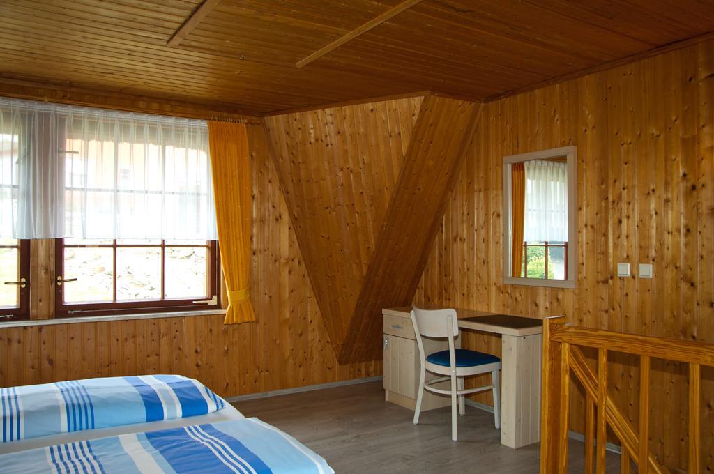 Ferien Unterm Reetdach In Goehren Goehren (Ruegen) Exterior foto
