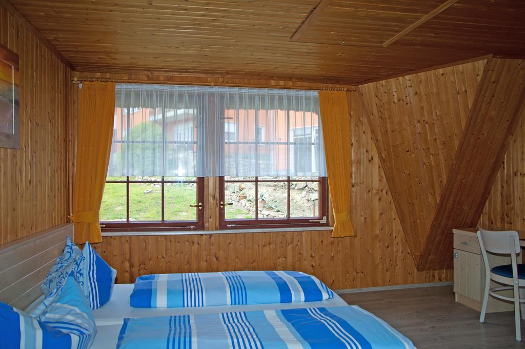 Ferien Unterm Reetdach In Goehren Goehren (Ruegen) Exterior foto